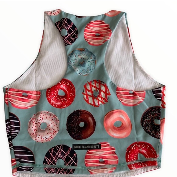 Muscles & Donuts Workout Gym Tank Small - Picture 3 of 4